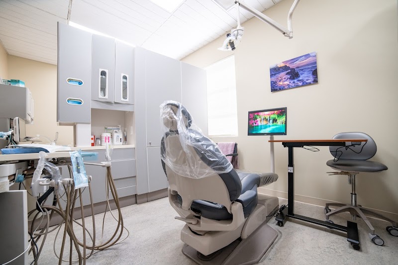 Peninsula Dental Associates | Martin Phandl DMD photo 2