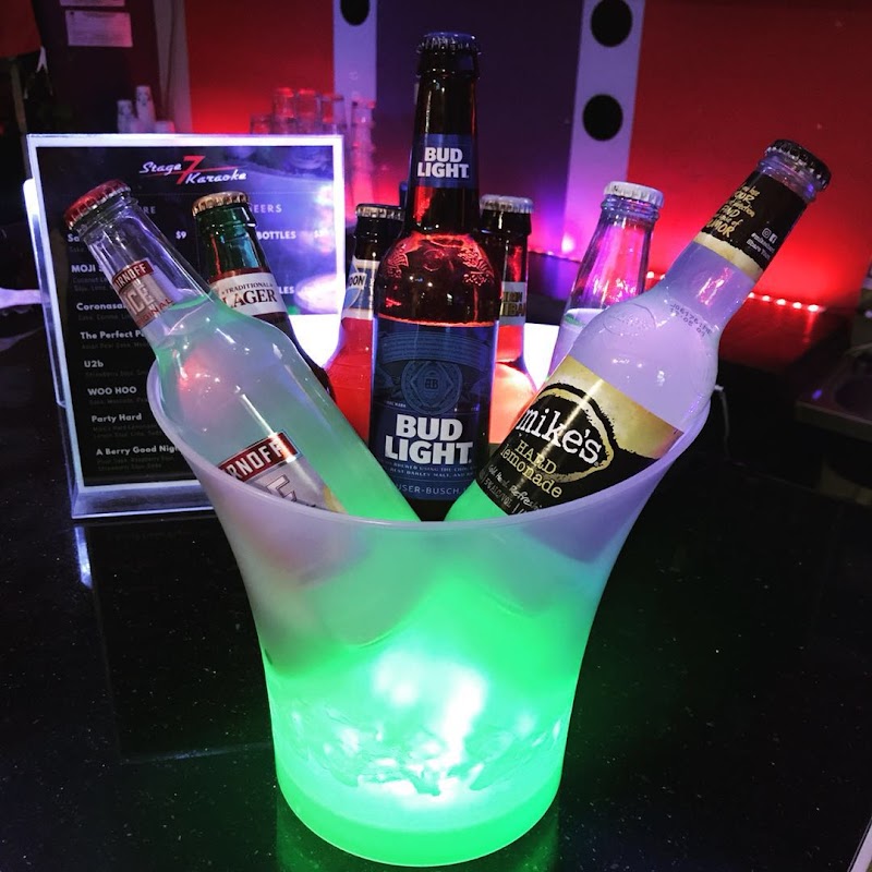 Stage 7 Karaoke Party Rooms & Bar photo 5