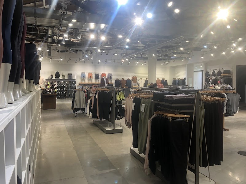 lululemon photo 2