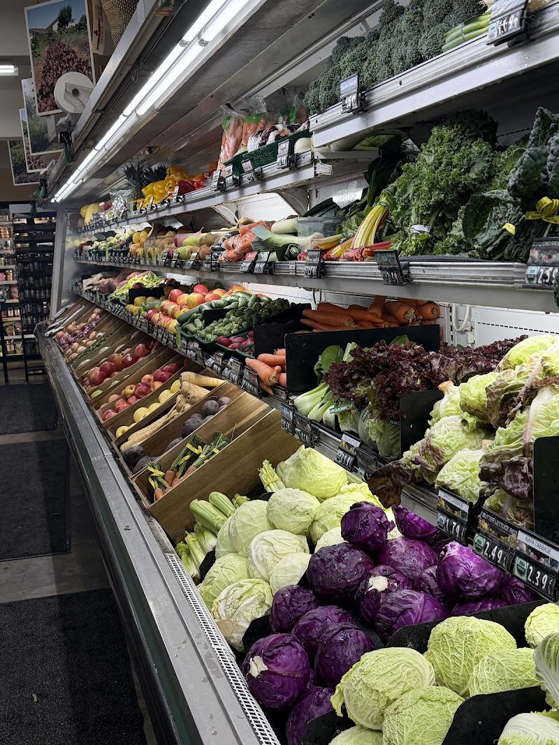 Shelton's Natural Foods Market photo 2