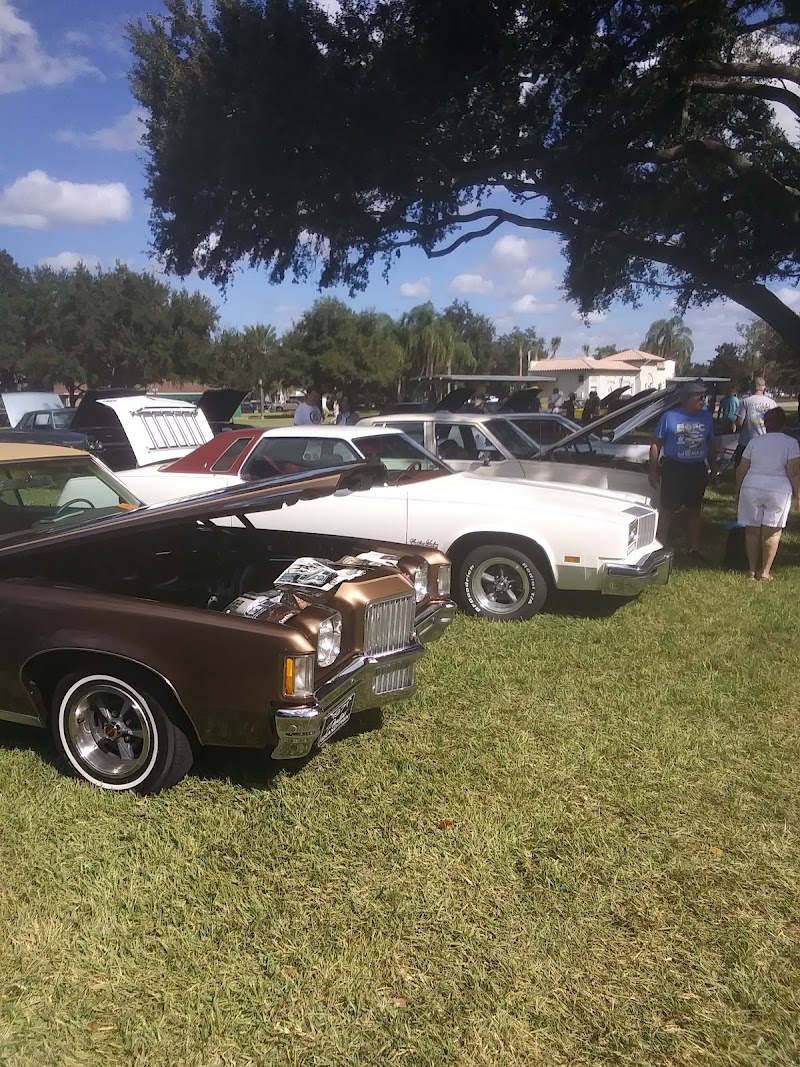 Downtown Auburndale park photo 4