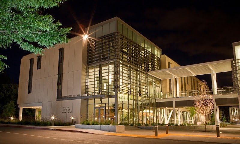 UC Davis Graduate School of Management photo 4