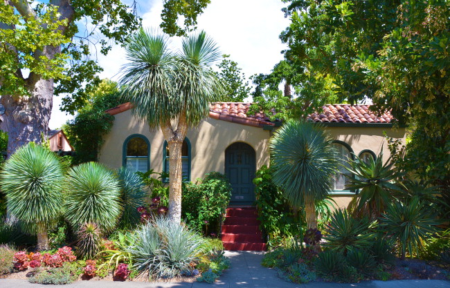 Julie Larsen | Broker Associate - Compass photo 3
