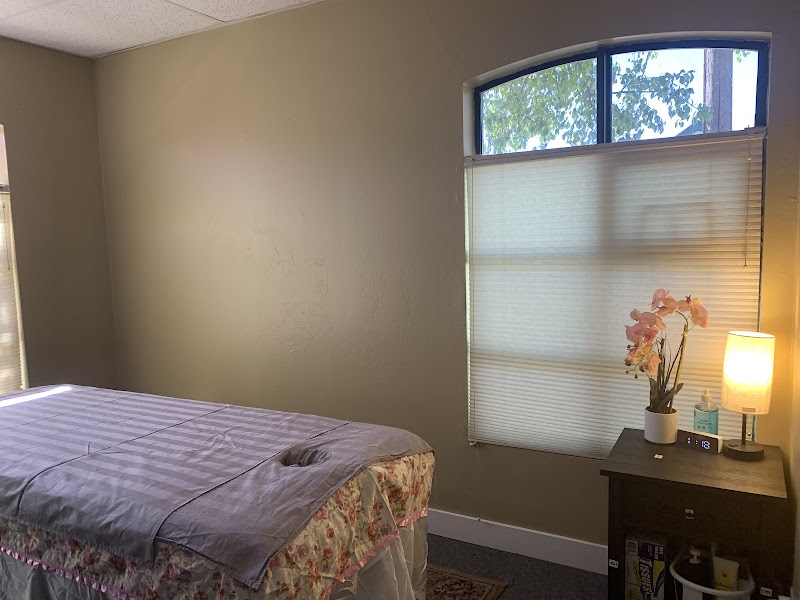 Susie Therapeutic Massage photo 3