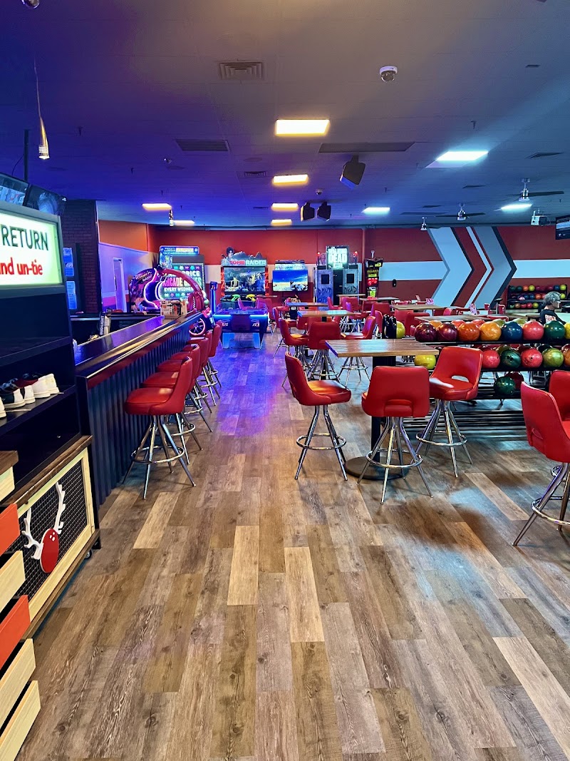 Bowlero Rochester photo 4