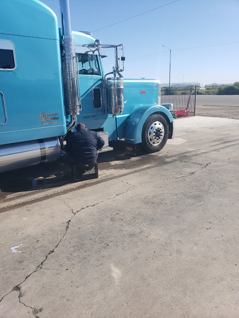 Photo of Eloy Show Truck Polishing