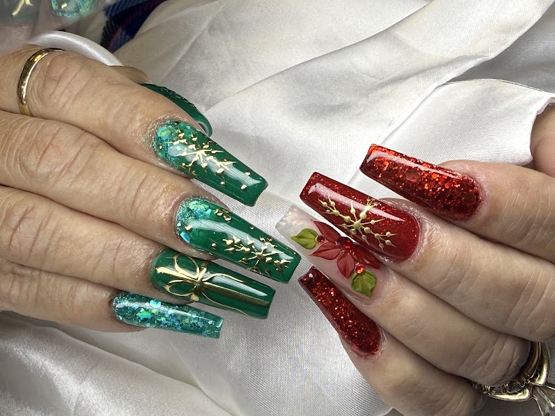 YC Nails Salon photo 2