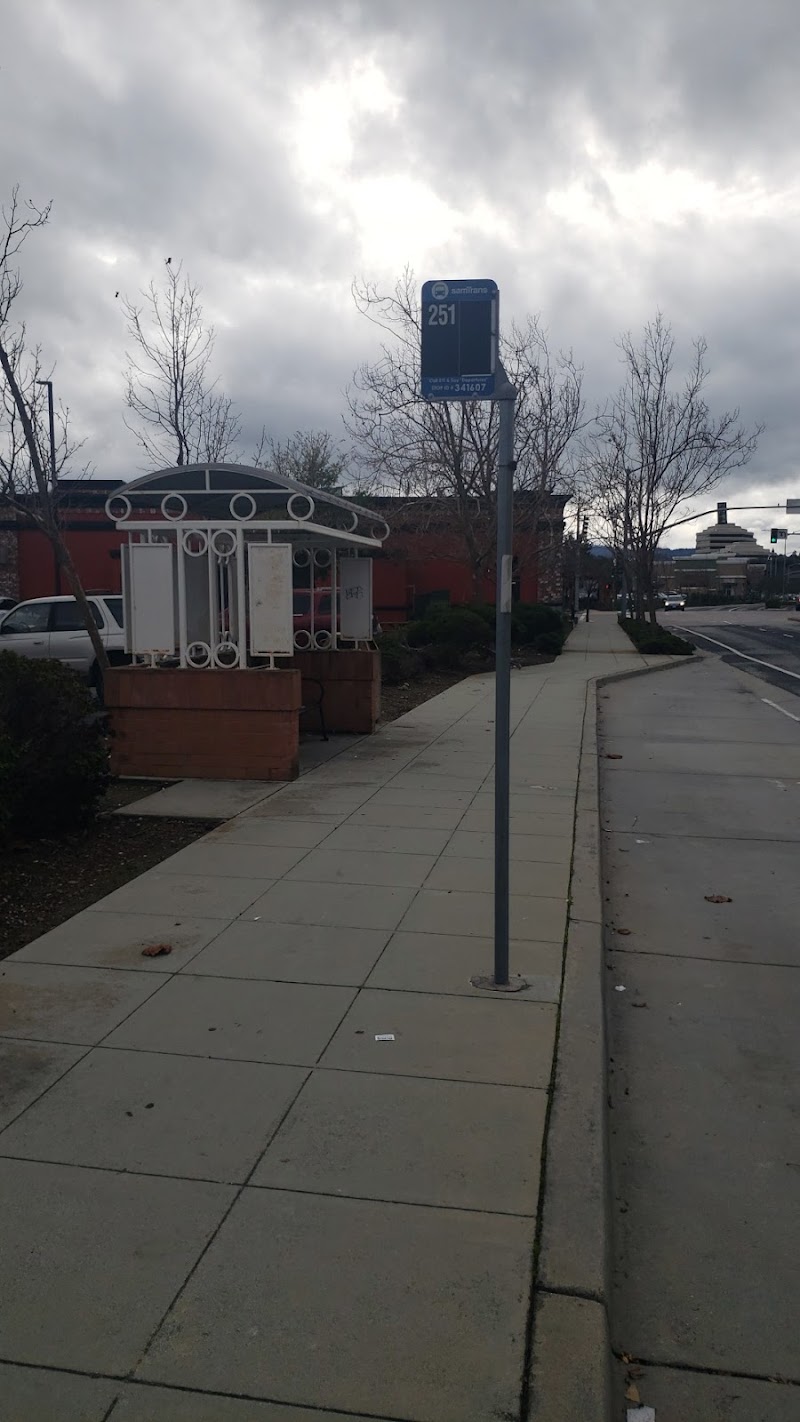 Photo of Bridgepointe Pkwy & Chess Dr (PM Only)