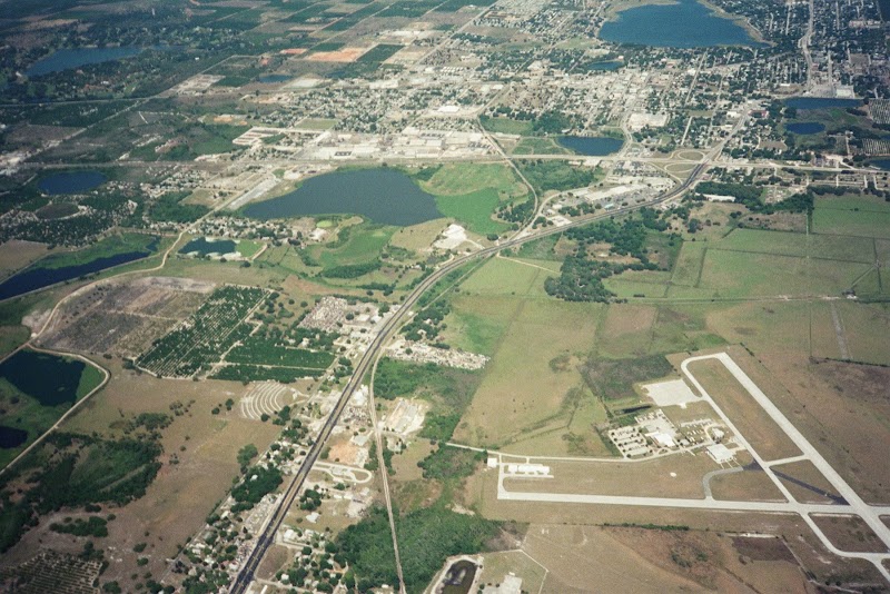 Lake Wales Municipal Airport photo 2