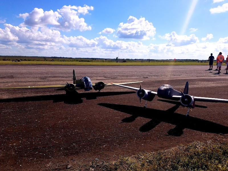 Lake Wales Municipal Airport photo 4