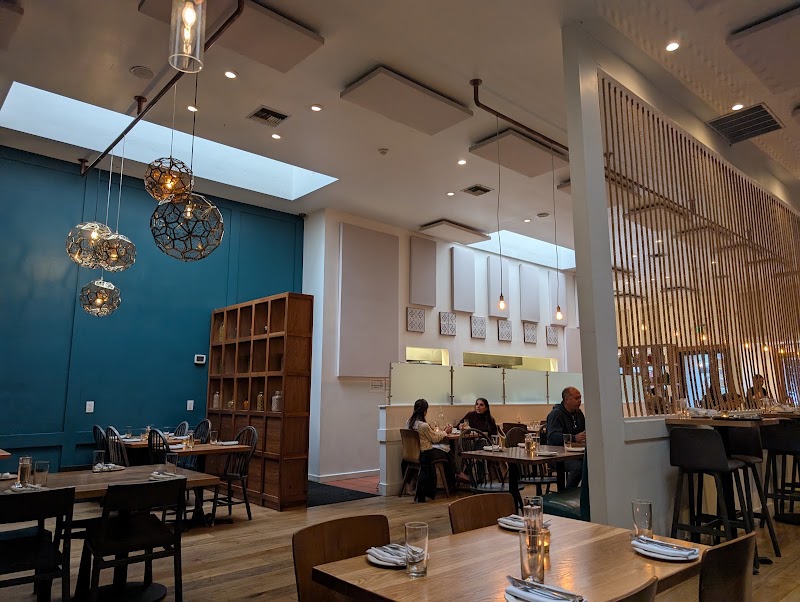 Zaytoon Mediterranean Restaurant and Bar photo 4