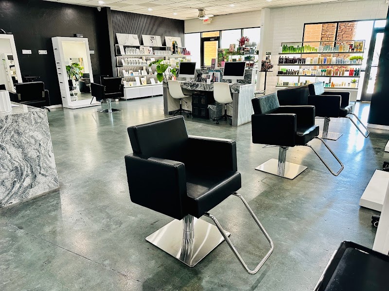 Salon Blonde photo 3