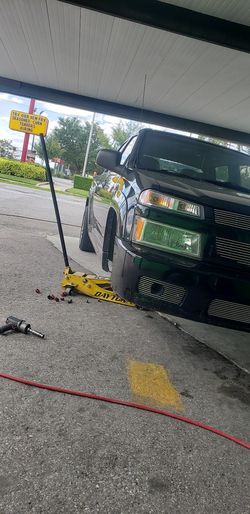 Hahn's Tire Outlet photo 3