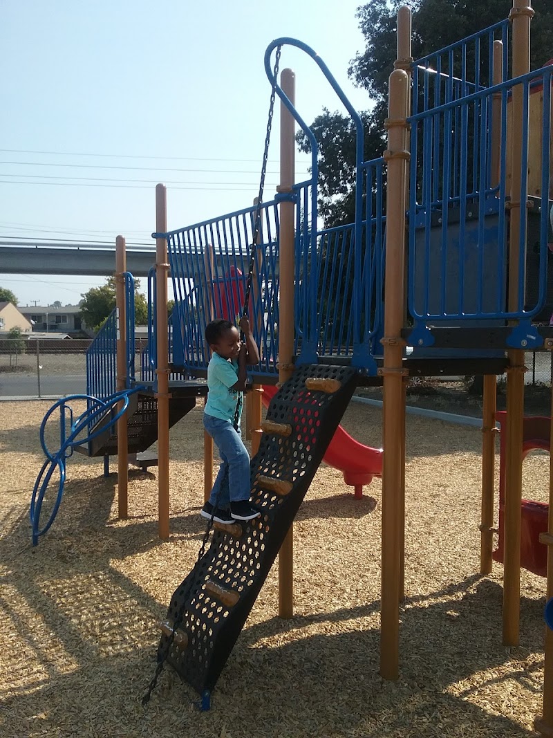 Buttafllys Playcare photo 4