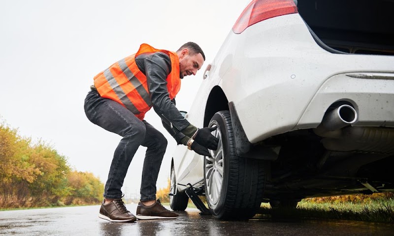 Mobile Tire Repair & Replacement service photo 5