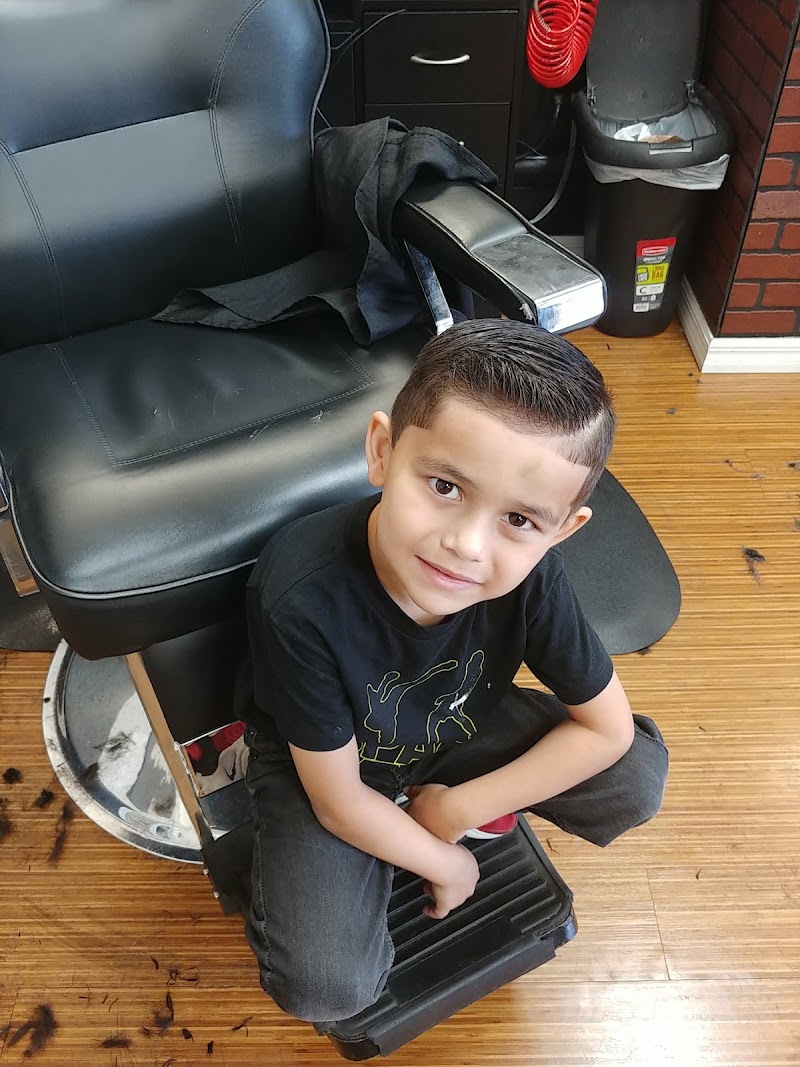 Li'l Ev's Barber Shop photo 5