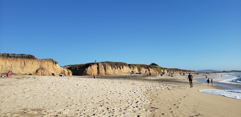 Half Moon Bay State Beach- Dunes Beach Parking Lot photo 2