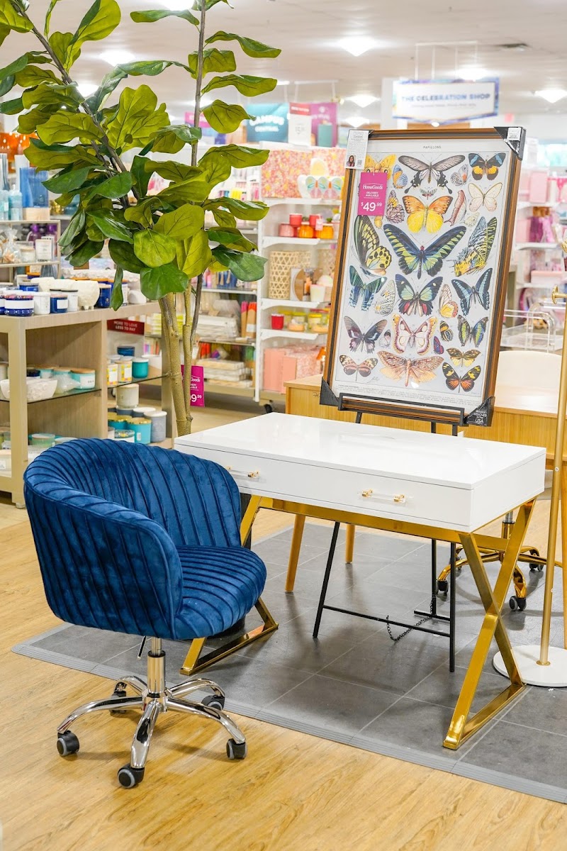 HomeGoods photo 5
