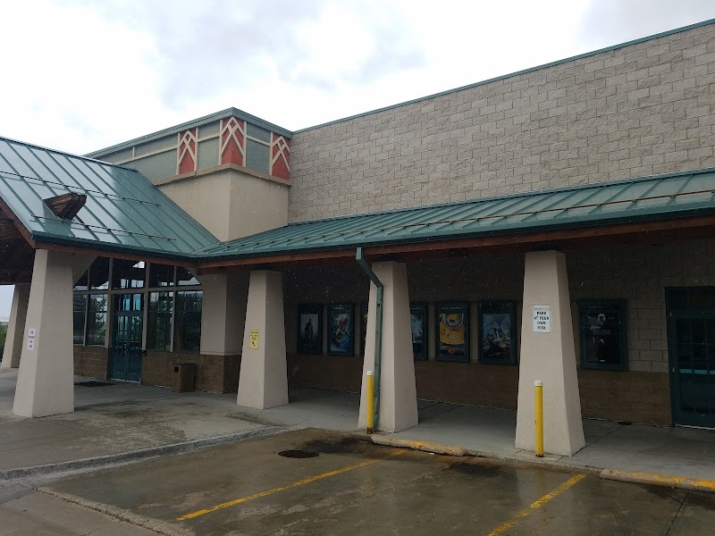 Skyline Cinema 8 photo 3