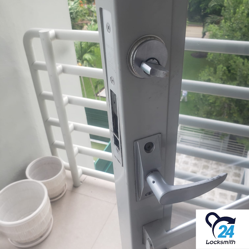 24 Locksmith photo 5