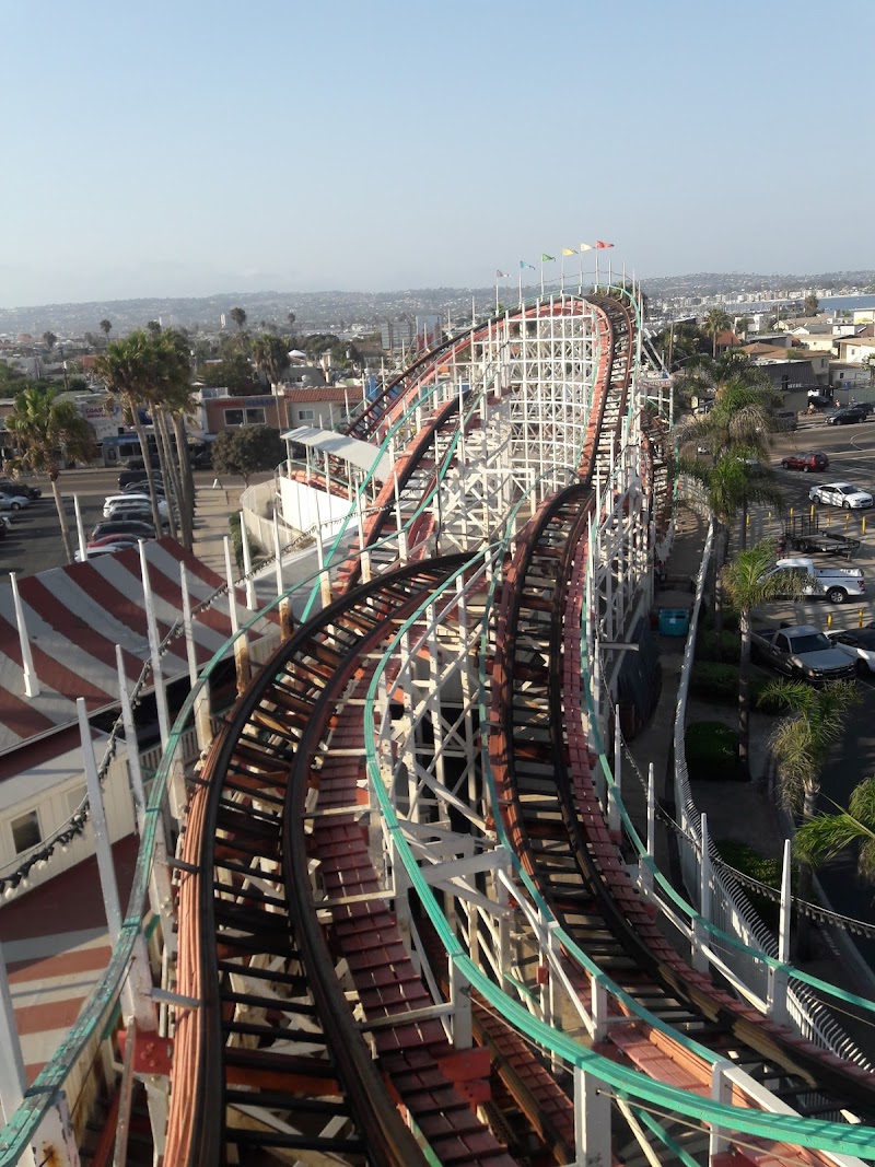 Giant Dipper Roller Coaster photo 3