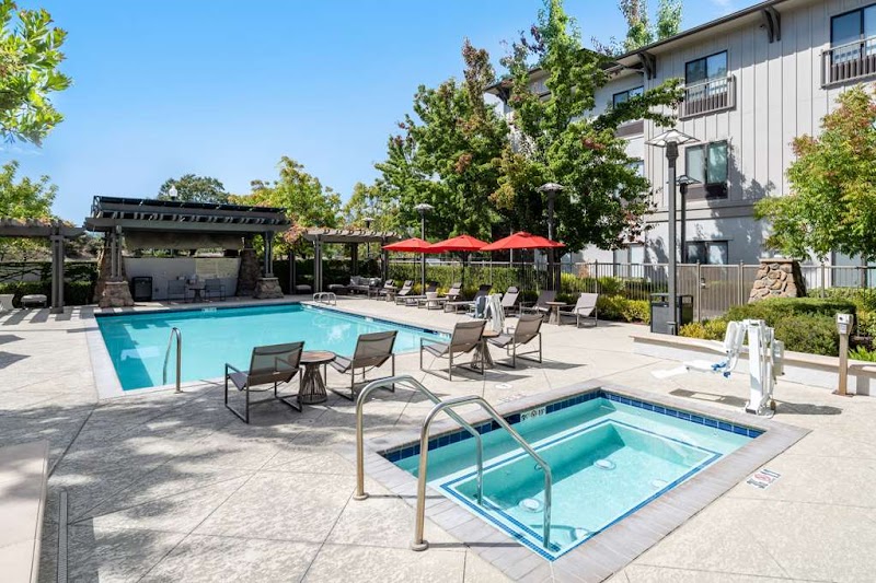 Hampton Inn & Suites Windsor - Sonoma Wine Country photo 3