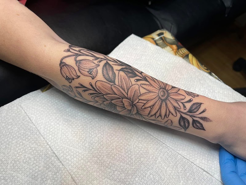 Elevated Art Tattoo and Piercing photo 2