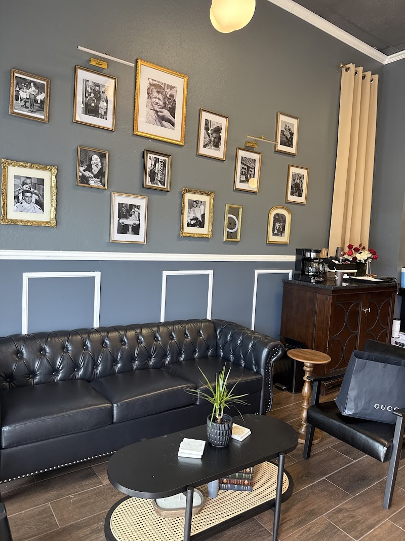 Cortez Barbershop photo 2