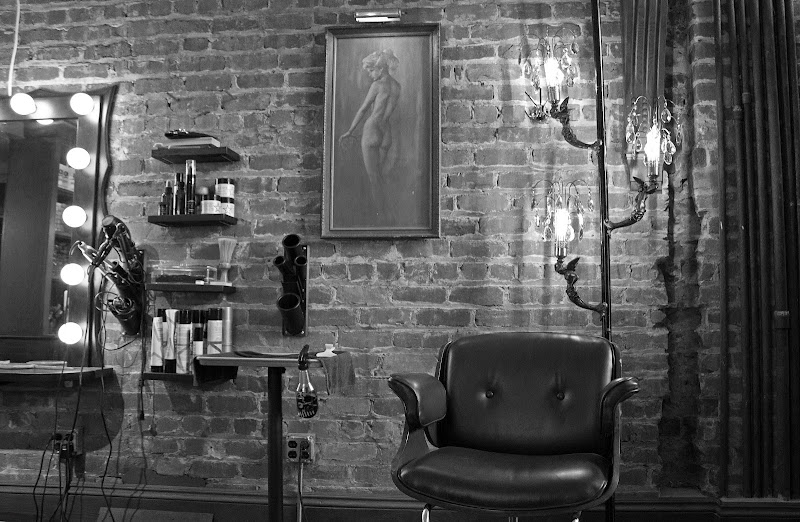 Saviours Salon photo 4