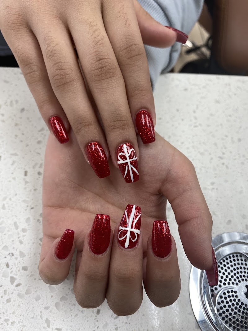 Young Nails & Spa photo 3