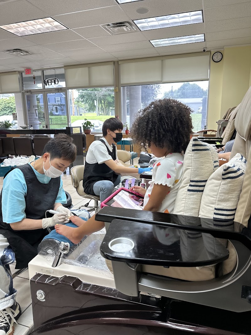 Young Nails & Spa photo 2
