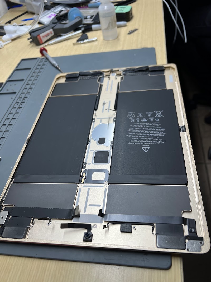 IPHONE REPAIR SERVICE photo 2