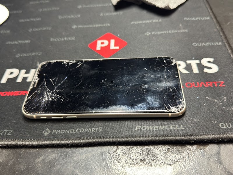 IPHONE REPAIR SERVICE photo 4
