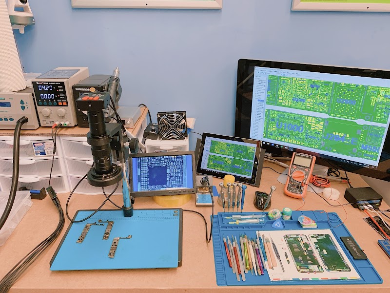 M.Y. Phone Repair photo 3