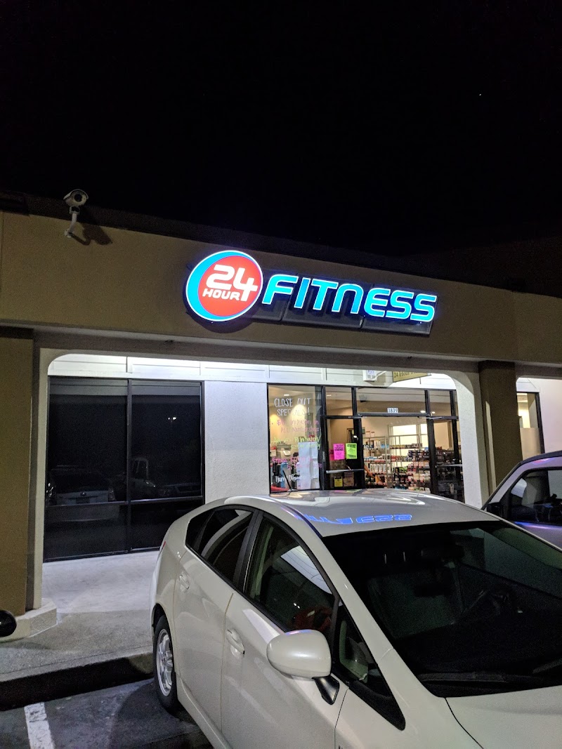 24 Hour Fitness photo 4