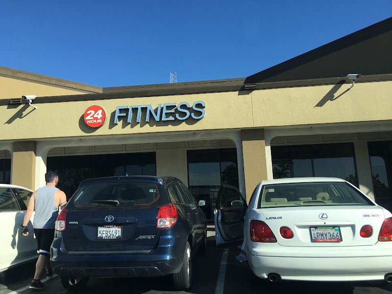 24 Hour Fitness photo 2