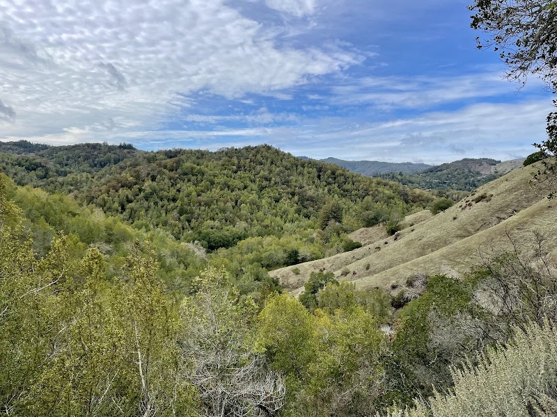 Photo of Deer Park Parking Area & Trailhead