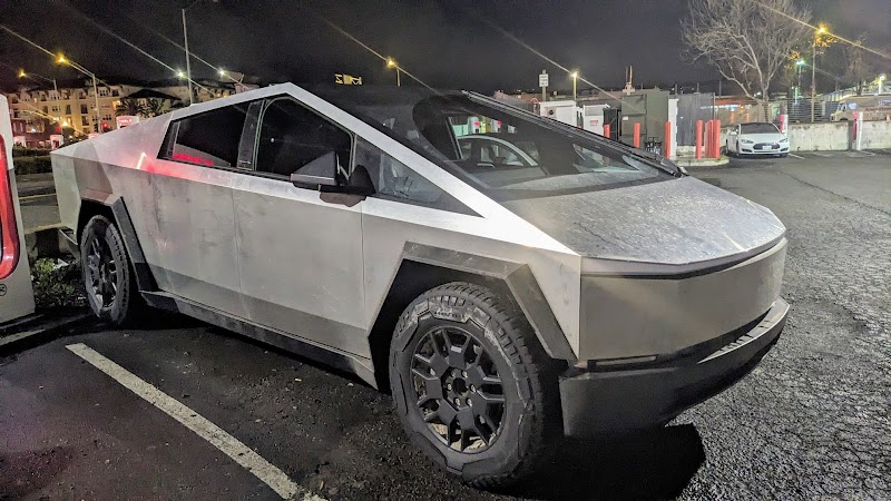 Tesla Supercharger photo 4