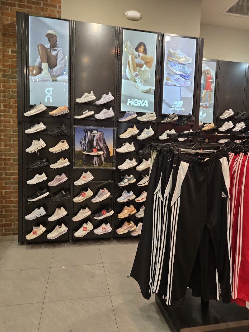 Foot Locker photo 5