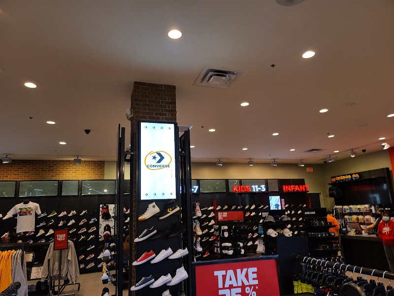 Foot Locker photo 2