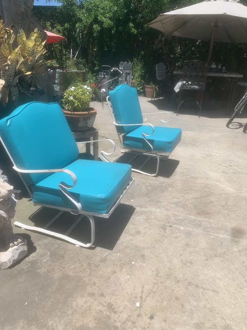 Photo of Retrospect Furniture. / Expectations Gallery