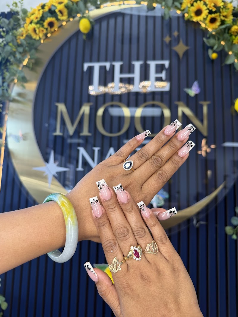 The Moon Nails photo 5