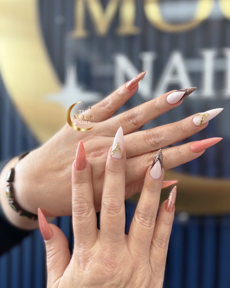 The Moon Nails photo 4