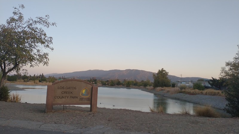 Los Gatos Creek Park Public Restroom photo 4