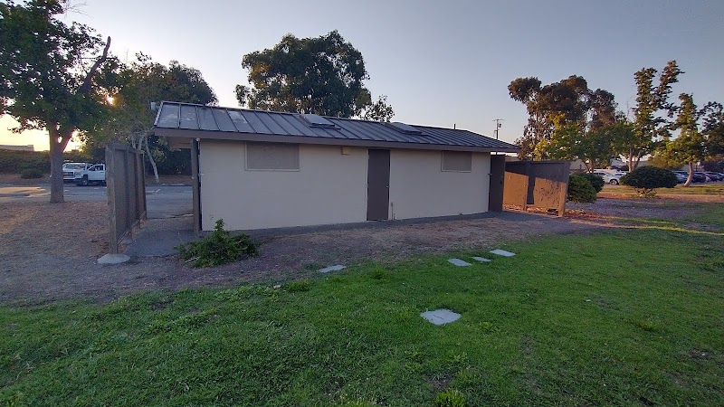 Los Gatos Creek Park Public Restroom photo 5