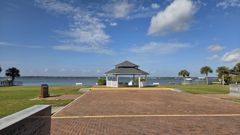 Veterans Memorial Park photo 2