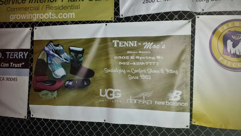 Tenni-Moc's Shoe Store photo 2