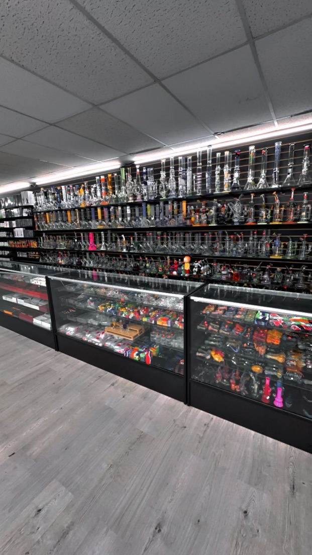 MJ Smoke Shop photo 5