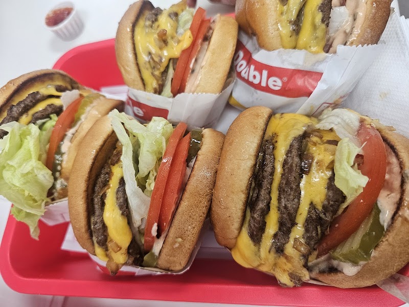 In-N-Out Burger photo 3