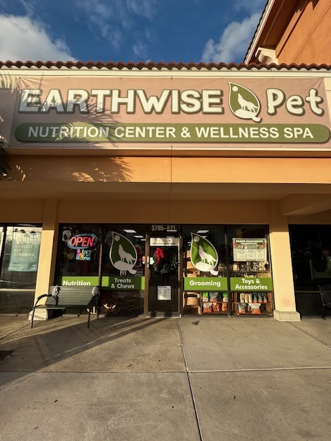 Photo of Earthwise Pet Nutrition Center & Wellness Spa with GROOMBAR
